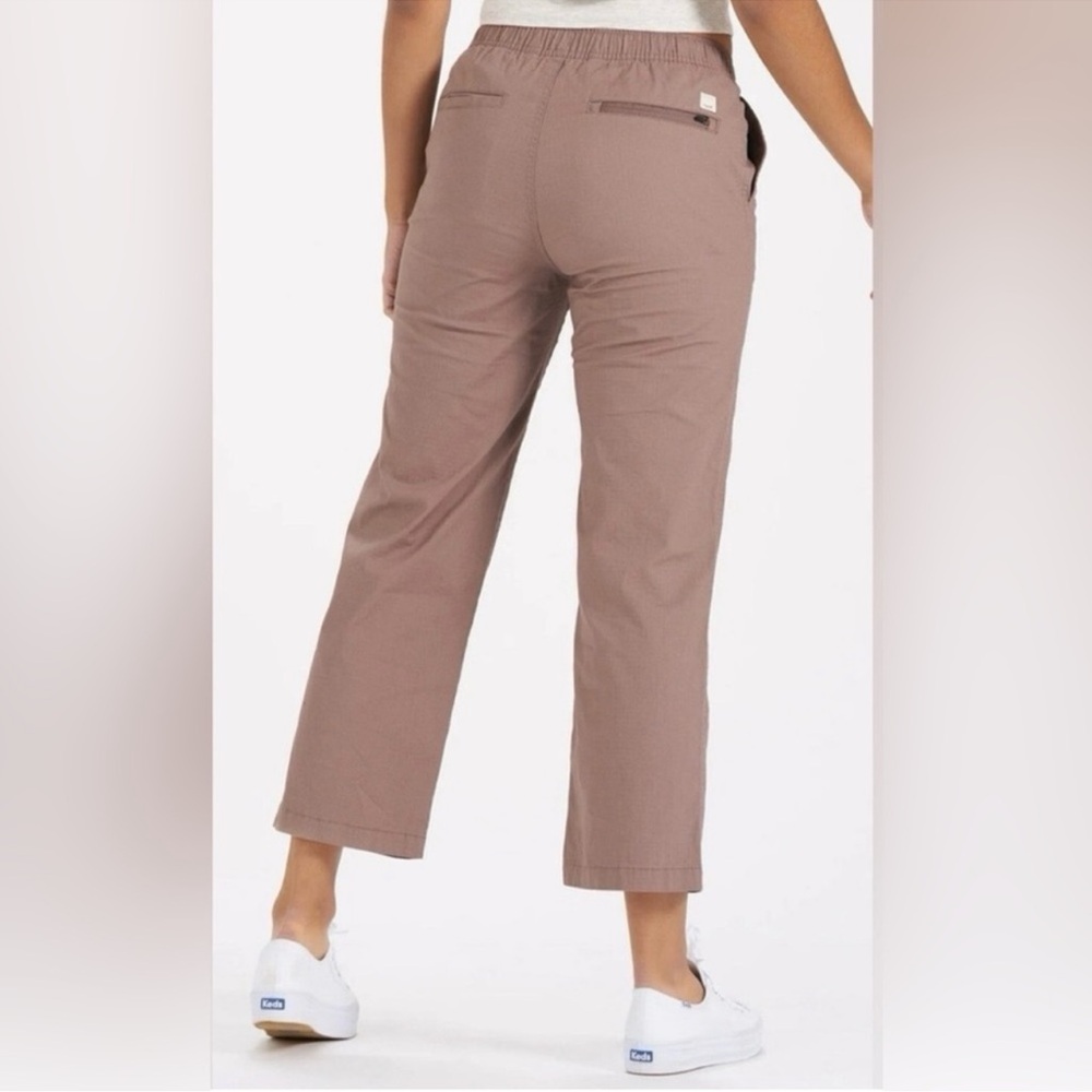 VUORI WOMEN'S CROPPED RIPSTOP PANTS IN HAZEL, SIZE M. - Picture 2 of 15